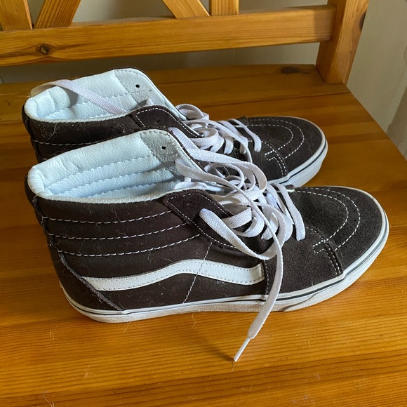 Size 9 Vans high top sneaker - Picture 1 of 1